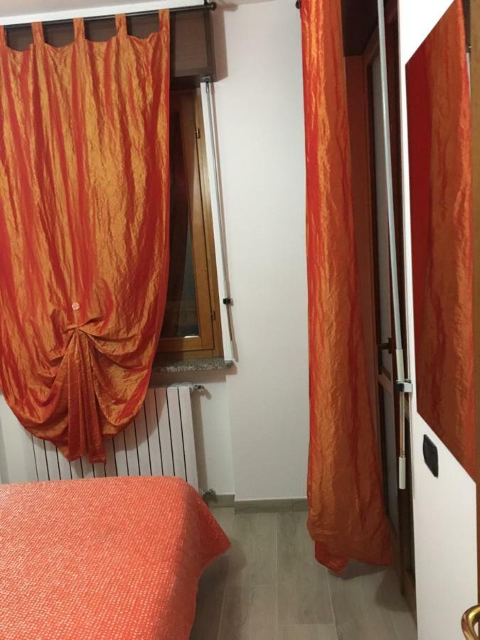 Accogliente Bilocale Apartamento Novara Exterior foto