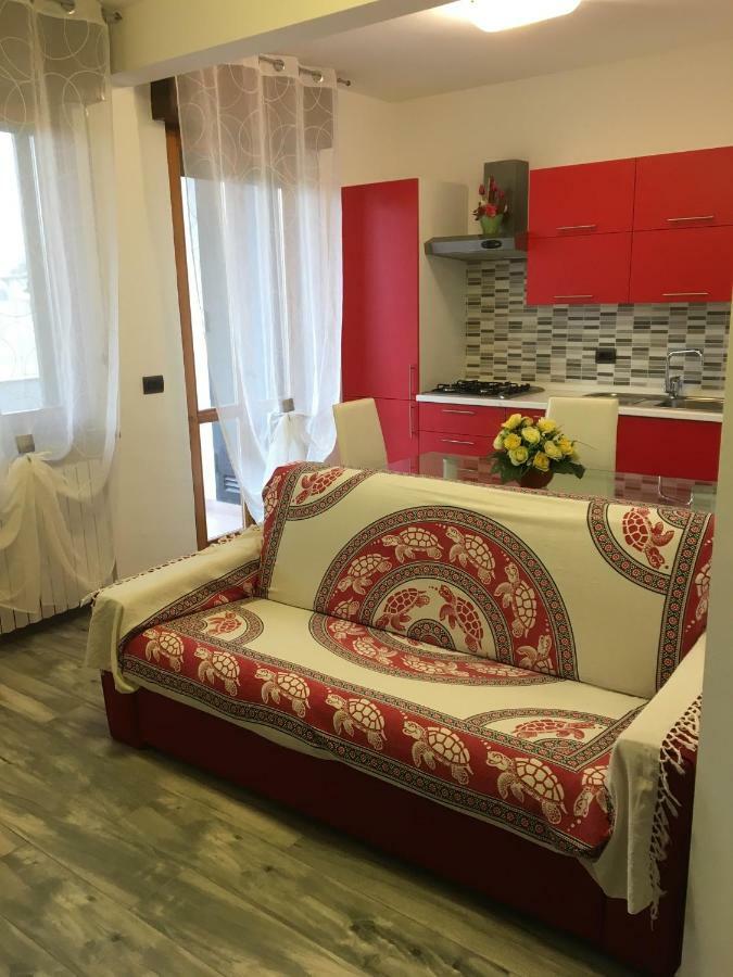 Accogliente Bilocale Apartamento Novara Exterior foto