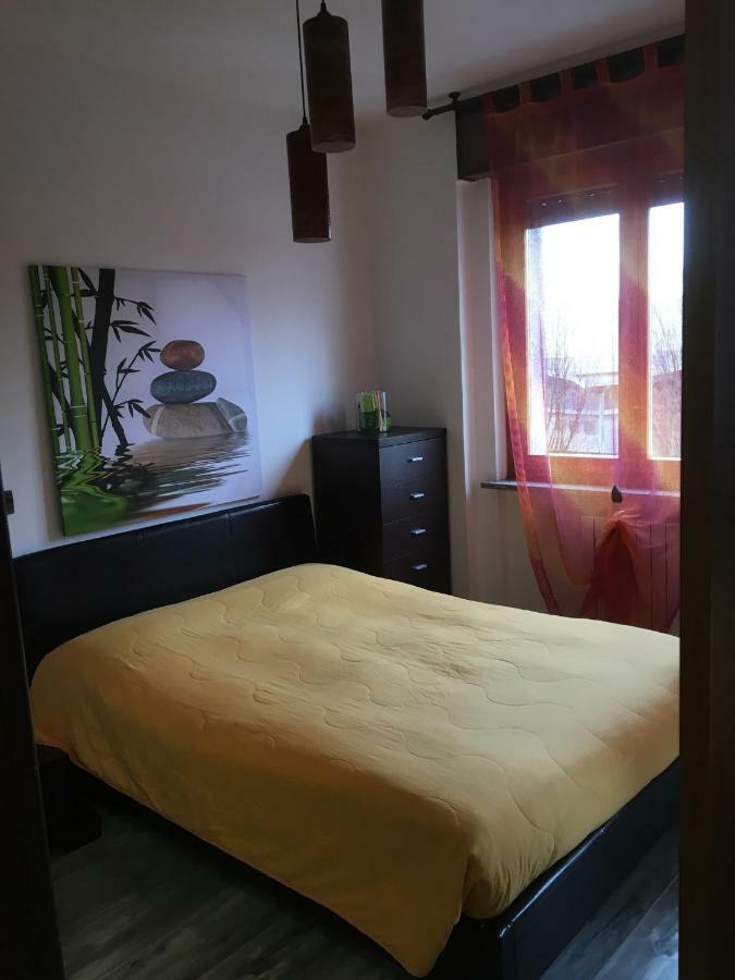 Accogliente Bilocale Apartamento Novara Exterior foto